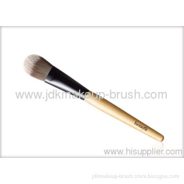 Liquid Foundation Makeup Brush With Natural Wooden Handle 